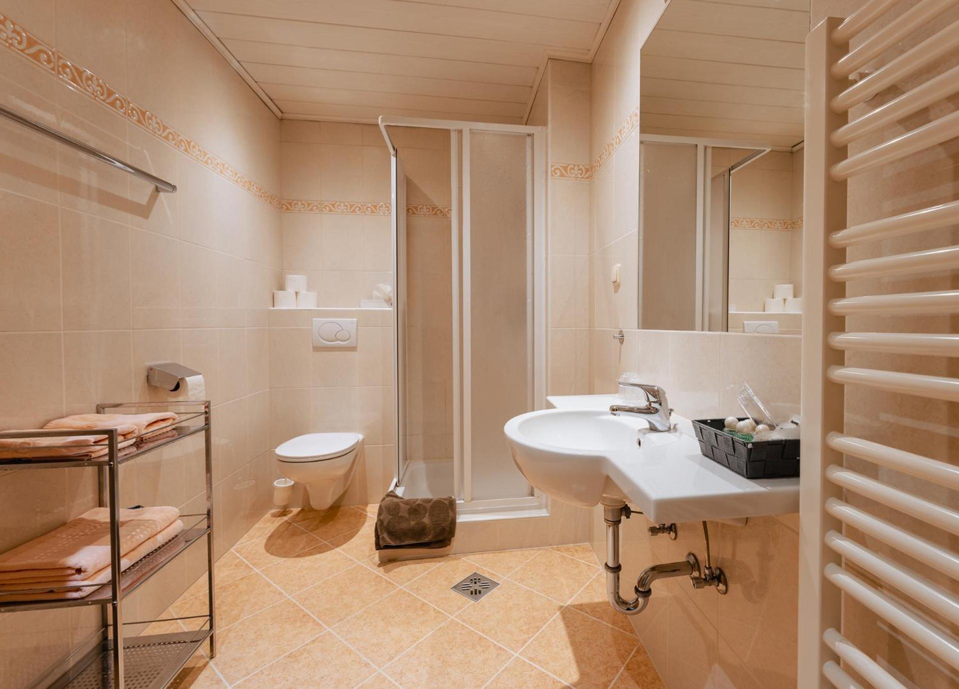 Postwirt Hotell Seeboden Exteriör bild