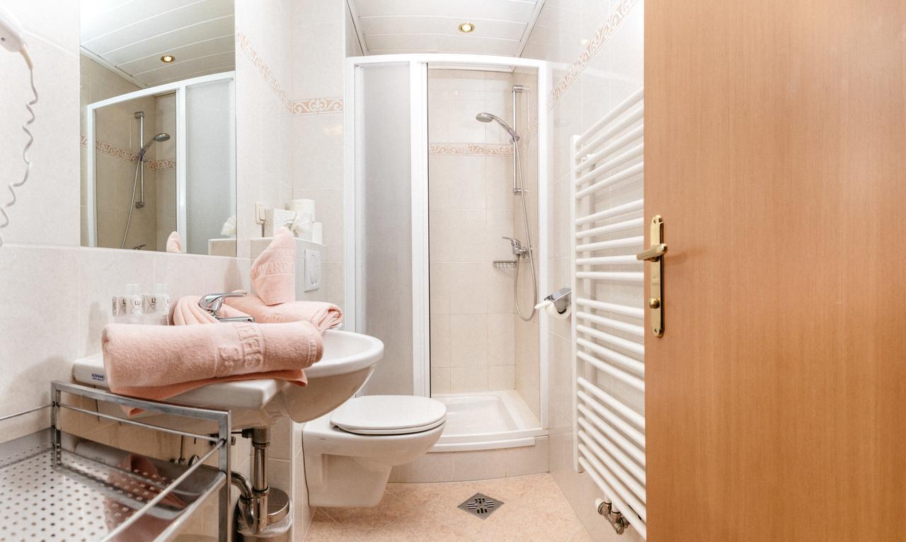 Postwirt Hotell Seeboden Exteriör bild