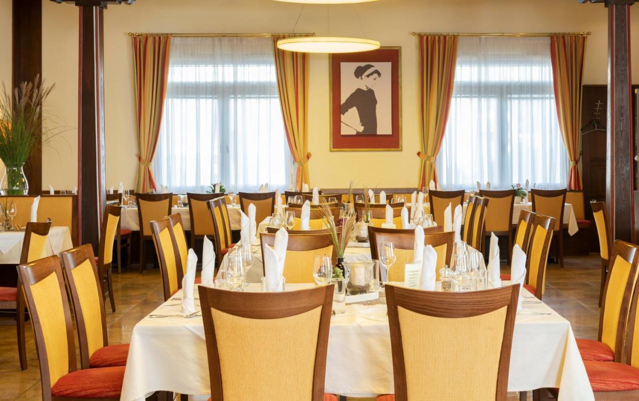 Postwirt Hotell Seeboden Exteriör bild