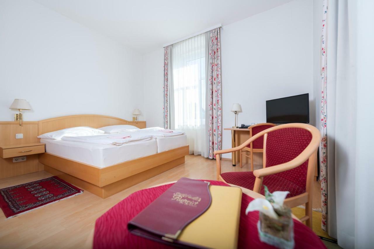 Postwirt Hotell Seeboden Exteriör bild